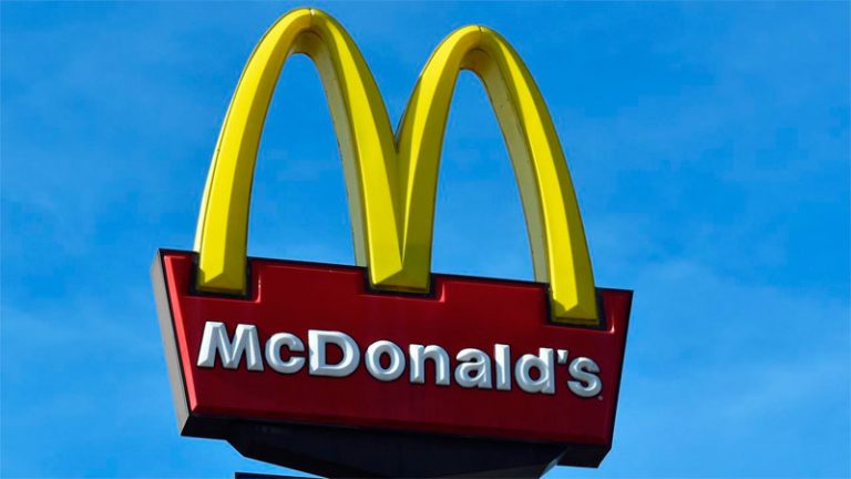 Как появился и как менялся  логотип Макдональдс?