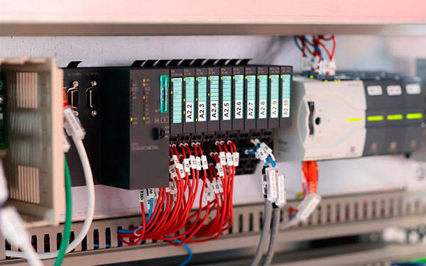 PLC-системы для управления освещением